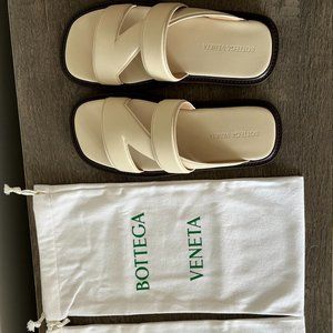 Bottega Veneta Men's Slides 11